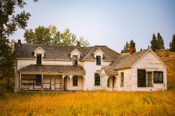 Discover timeless homes rich in character, heritage, and architectural beauty.